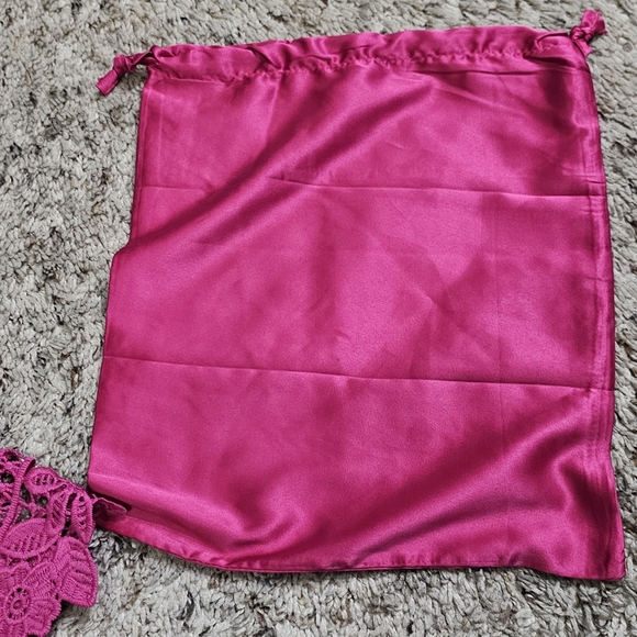 Satin Robe - Picture 4 of 7